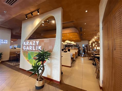 Krazy Garlik, Makati .